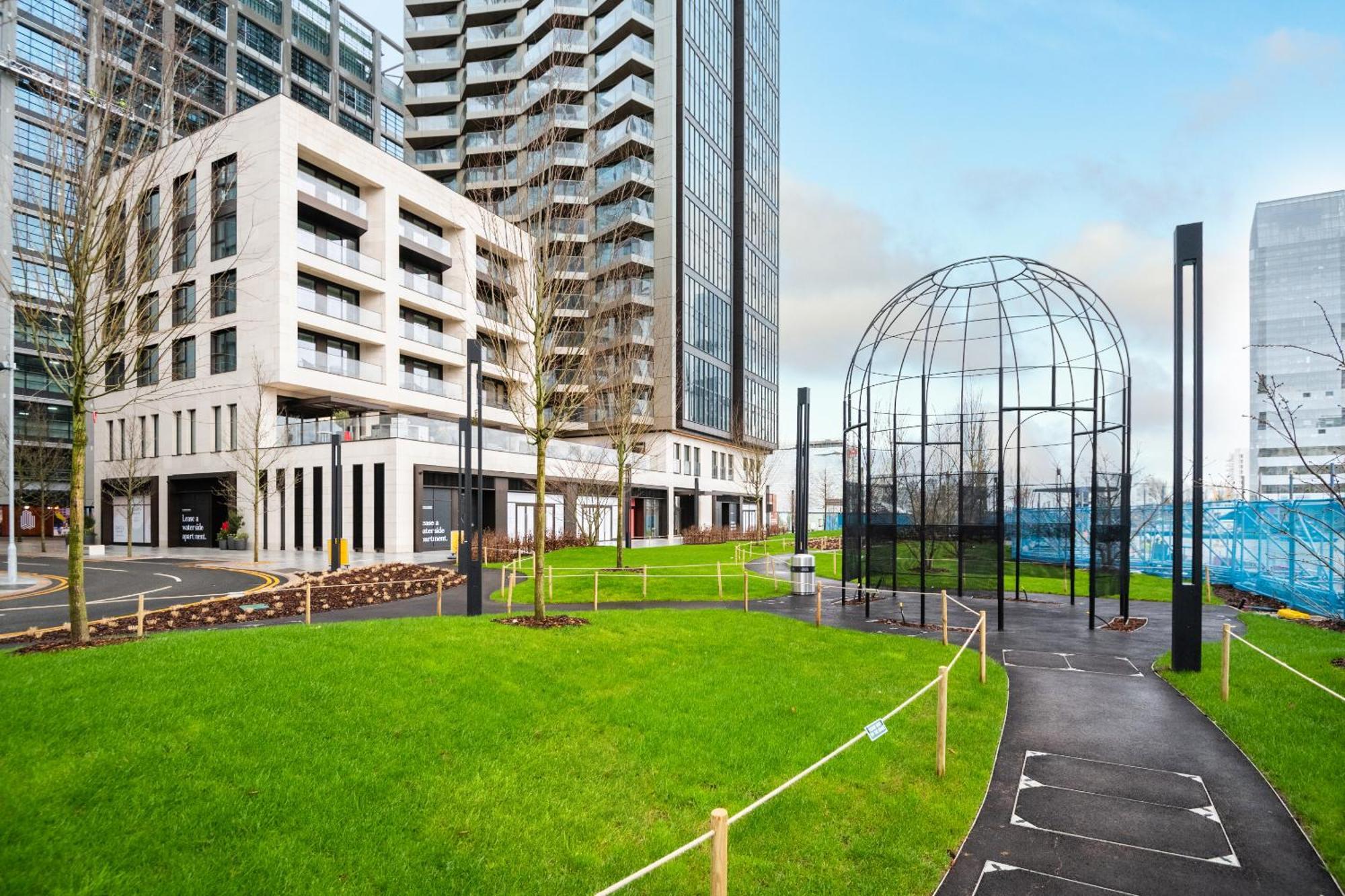 Elegant And Modern Apartments In Canary Wharf Right Next To Thames ลอนดอน ภายนอก รูปภาพ
